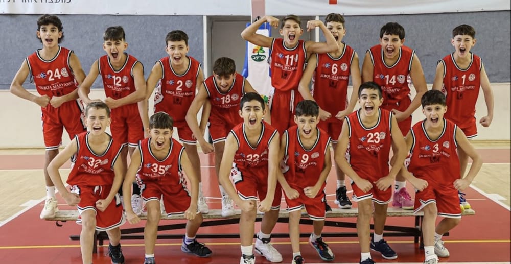 שחקני נוער של המועדון במשחק